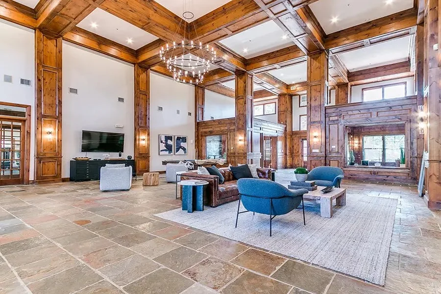 Vantage on Yale apartment